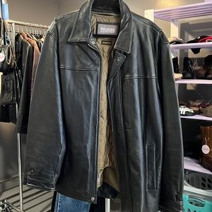 Wilson’s Genuine Black Leather Jacket (M)